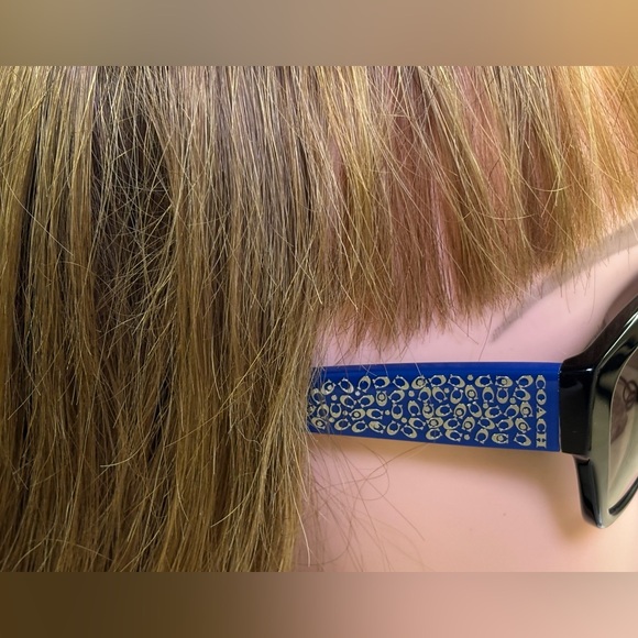 New Coach HC8139 L110 Black w/blue temples Sunglasses - Picture 4 of 13